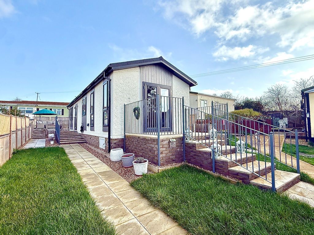 Peppercorn Park Green Lane